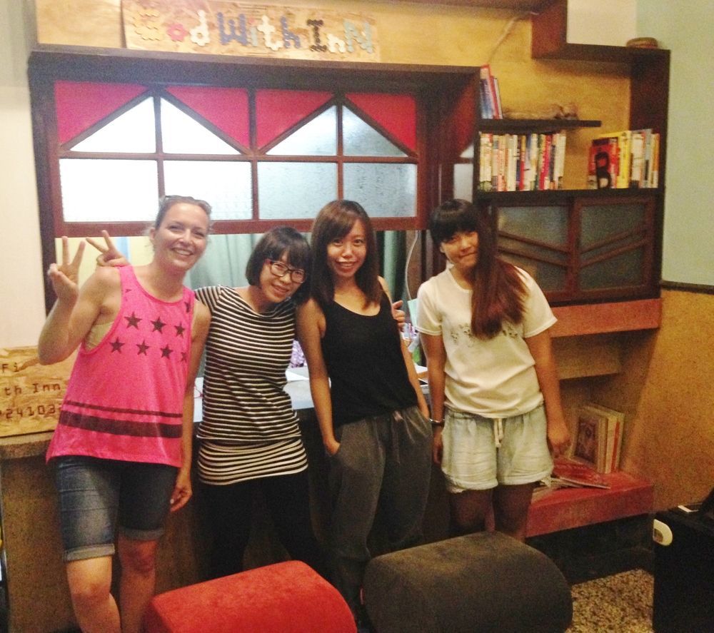 With Inn Hostel Kaohsiung Extérieur photo